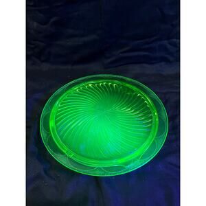 Vintage Anchor Hocking Spiral Green Uranium Glass Footed Cake Plate Stand 10"